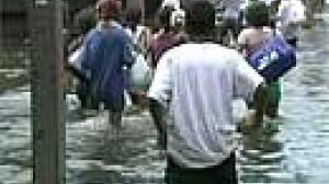 Rescuers overwhelmed by Hurricane Katrina aftermath
