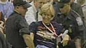 Cindy Sheehan, la mère courage arrêtée devant la Maison-Blanche
