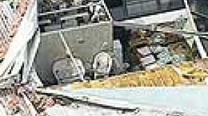 Four killed as Hurricane lashes Florida