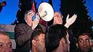 Azerbaïdjan : intimidations et manifestations avant les élections