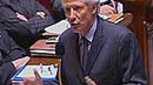 De Villepin faces CPE critics in parliament
