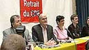 Students and unions keep up pressure on French government