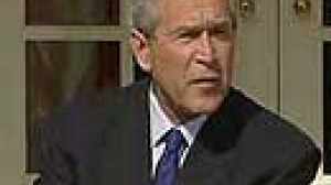 George Bush veut garder Donald Rumsfeld à ses côtés.