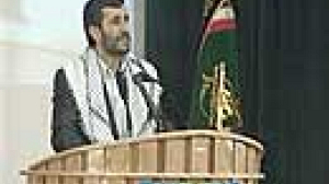 Dans une lettre envoyée à Bush, Ahmadinejad propose de régler les tensions