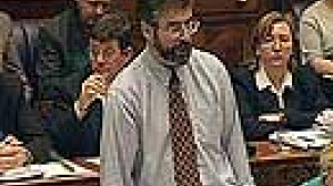 Première réunion de l’assemblée à Stormont depuis octobre 2002
