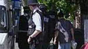 La police britannique toujours à la recherche de l’engin explosif chimique à Londres