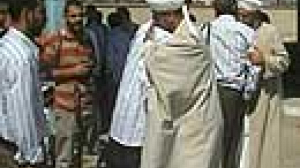 Hundreds of Iraqi prisoners freed
