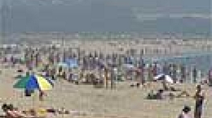 EU bathers promised mostly clean waters as more states file data