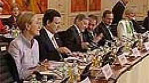 Bush visits Vienna for annual EU-US summit