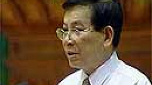New leaders take office in changing Vietnam