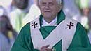 A valence la messe qui clôture le voyage du pape benoît XVI en Espagne a été célébrée devant des milliers de pèlerins