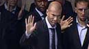 Football : Zinédine Zidane fait son mea culpa