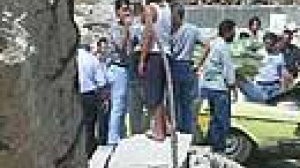 Israel warns refugees it is unsafe to return to southern Lebanon