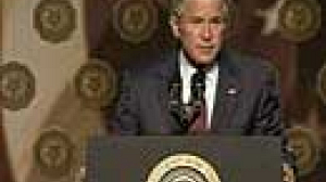Bush : “L’attitude de l’Iran doit avoir des conséquences”