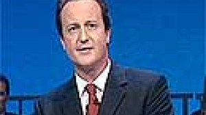 Grande-Bretagne: Les conservateurs de David Cameron ont le vent en poupe