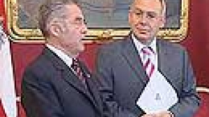 Gusenbauer chargé de former un nouveau gouvernement autrichien