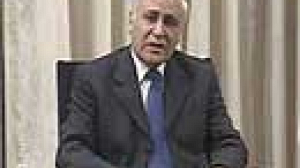 Katsav stays at home after rape allegations