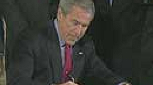 Une loi antiterroriste chère à George W. Bush