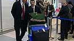 UK police follow poisoned spy trail to Russia