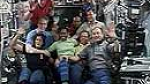 Discovery crew arrive safely at ISS