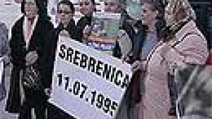 Les “mères de Srebrenica” en route pour La Haye