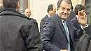 Opération séduction pour un Romano Prodi affaibli