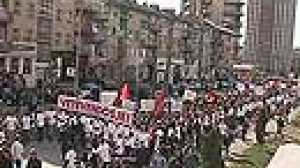 Albanian Kosovans march for independence from Serbia