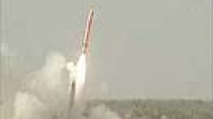 Pakistan tests nuclear-capable weapon