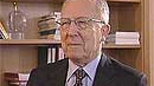 Jacques Delors argues against complete redrawing of EU constitution