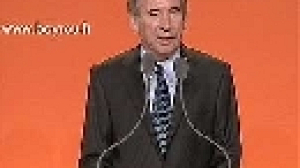 François Bayrou n’a pas réussi son pari, mais il va peser lourd sur le second tour