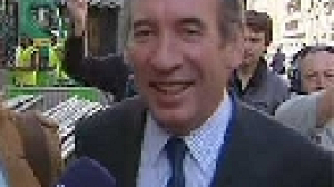 Bayrou and Le Pen votes up for grabs in France