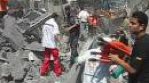 Hamas threatens retaliation for Israeli strikes