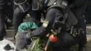 Police block protesters’ move on G8.