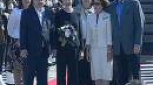 Bush makes a pit-stop in Poland after G8 talks