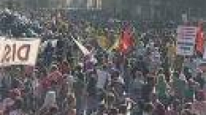 Des milliers d’Italiens dans les rues de Rome pour dénoncer la visite de George W.Bush
