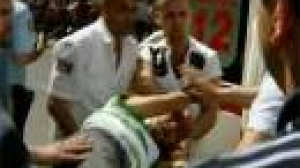 Blast wounds more than a dozen in Istanbul