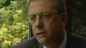 Palestinian leader stresses risks of factional fighting