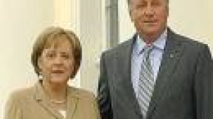 Czech premier hears Merkel’s ideas on EU treaty