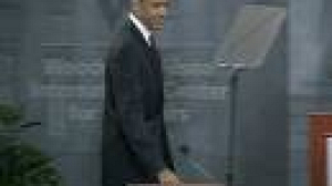 Obama targets al Qaeda in Pakistan for possible military strike