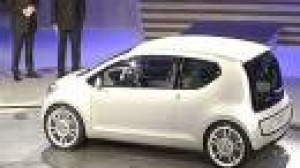 Chancellor Merkel supports German car makers