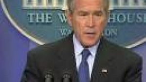 George W. Bush vante la diplomatie avec l’Iran, après les déclarations françaises