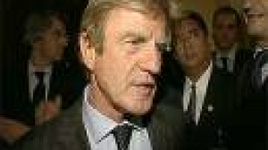 Bernard Kouchner affirme privilégier le dialogue avec Téhéran