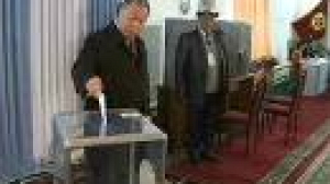 Kirghizstan : des élections anticipées après le référendum