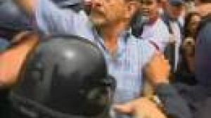 Students protest over Venezuela constitution changes