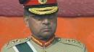 Musharraf steps down as army chief