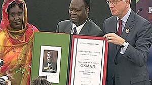 Salih Mahmoud Osman reçoit le Prix Sakharov