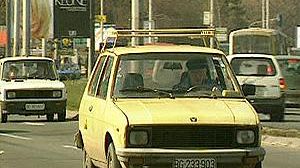 Serbia to sell national auto-maker