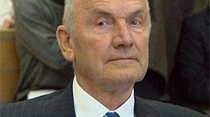 VW chairman denies knowing of fraud
