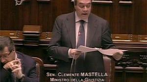Le ministre italien de la justice Clemente Mastella fait l’objet d’une enquête dans une affaire de corruption