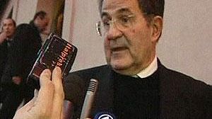 Italian president begins talks to avoid crisis